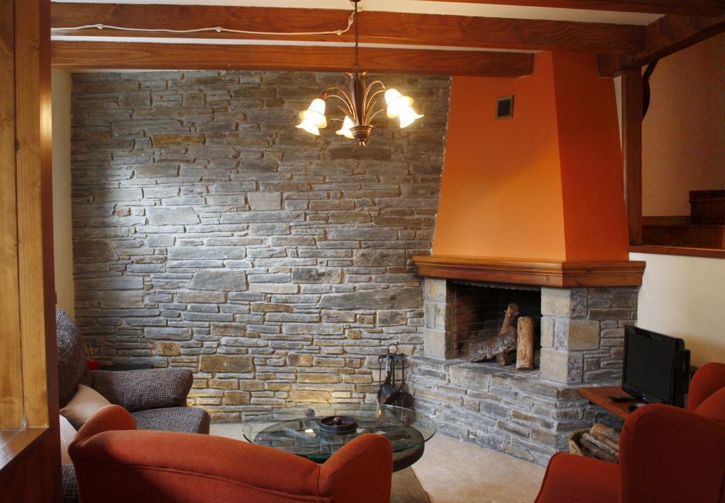 Apartamentos Valle De Aran Mont Bilik gambar