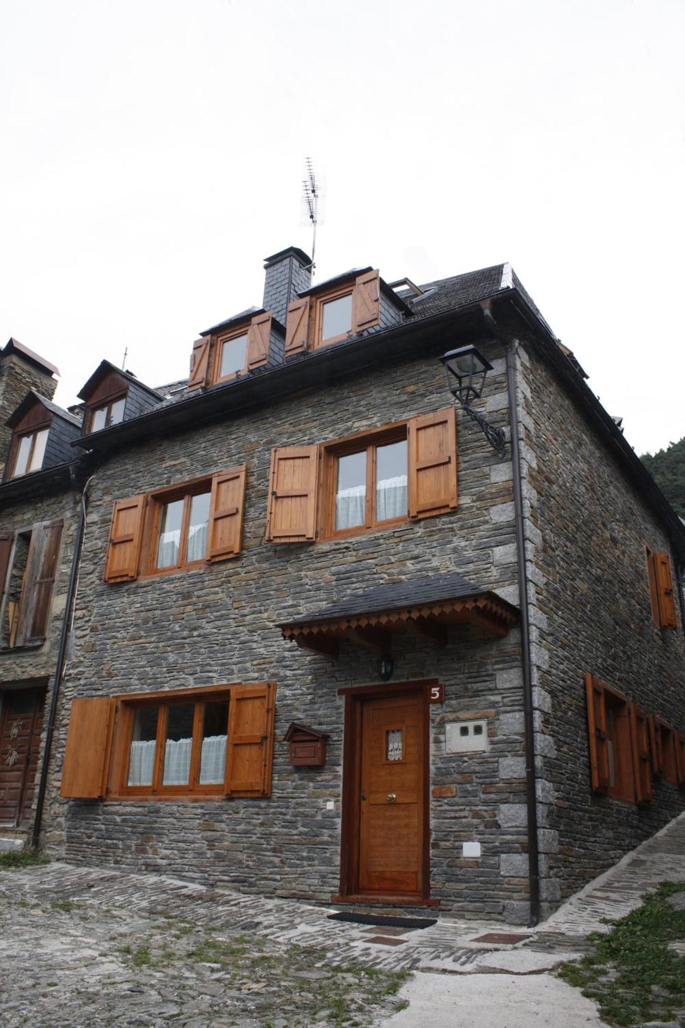 Apartamentos Valle De Aran Mont Luaran gambar